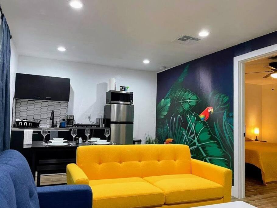 Phoenix Retreat - 1 Bedroom King Suite With 2 Smart Tvs - 10 Min From Airp - Unit B Esterno foto